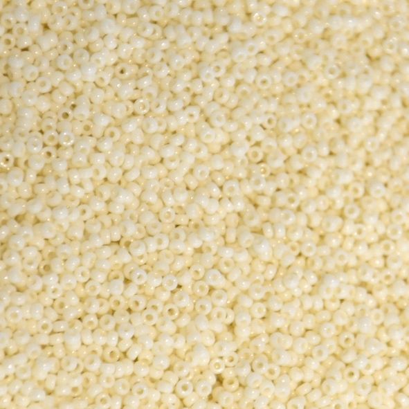 15-0491 Ivory Pearl Ceylon Size 15 Seed Beads