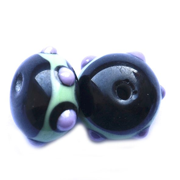 GL6567 Black with Green and Lilac Band Beads