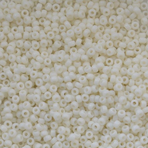 RC11-0491 Ivory Pearl Ceylon Size 11 Seed Beads