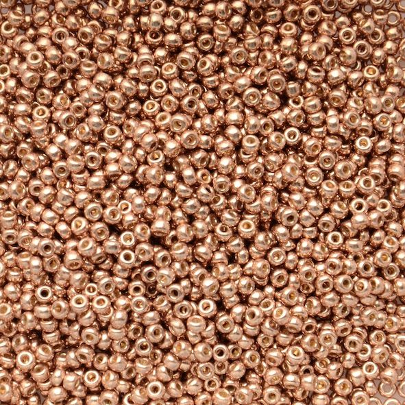 RC11-5104 Dur Galv Lt Champagne Size 11 Seed Beads