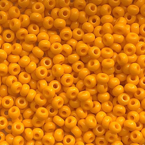 RC1122 Chalk Marigold Size 8 Seed Beads