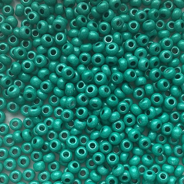 RC681 Gloss Emerald Size 8 Seed Beads
