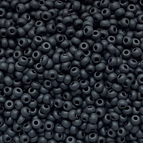 RC709 Frost Black Size 10 Seed Beads
