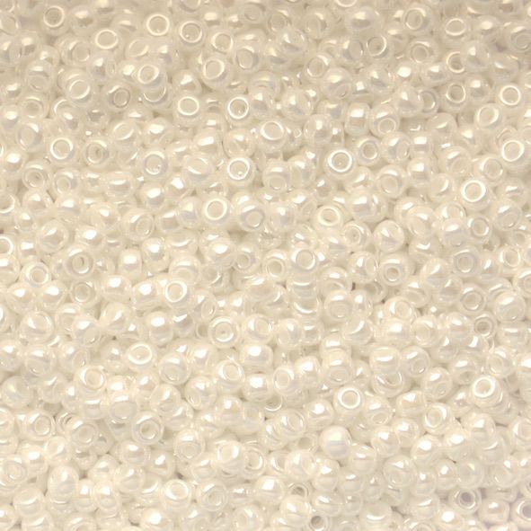 RC8-0420 White Pearl Size 8 Seed Beads