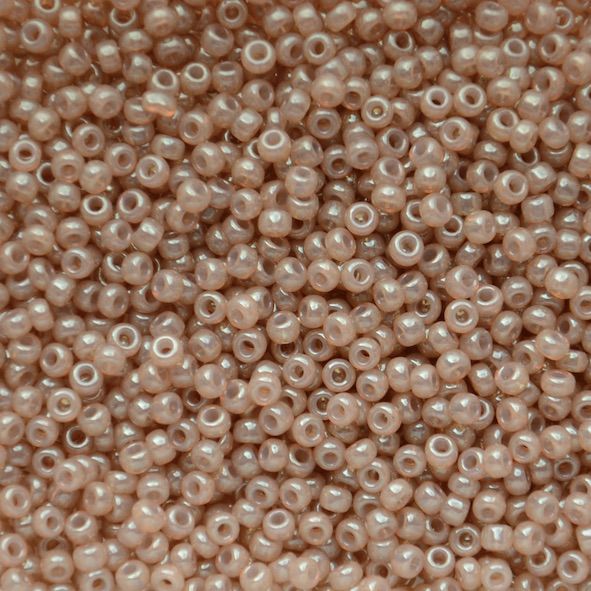 RC8-2371 Translucent Peony Size 8 Seed Beads