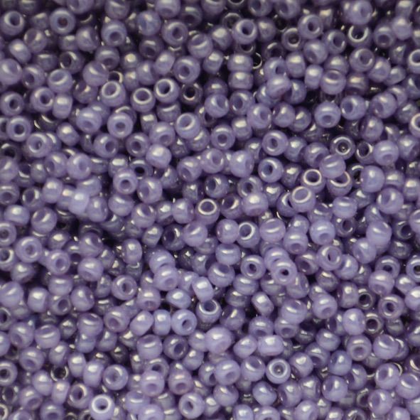 RC8-2377 Translucent Lavender Size 8 Seed Beads