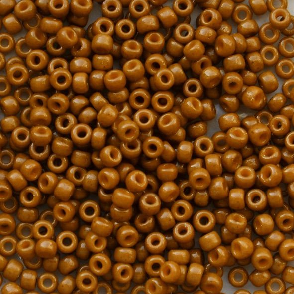 RC8-4458 Dur Op Dyed Red Brown Size 8 Seed Beads