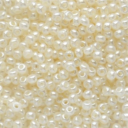 RC054 Ivory Pearl Size 10 Seed Beads