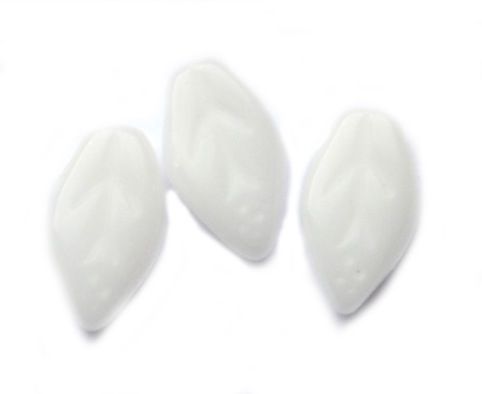 GL3364 Opaque White TO Leaf Bead