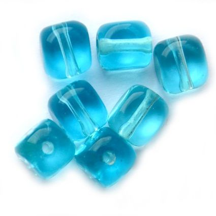 GL5022 8mm Rounded Turquoise Cube