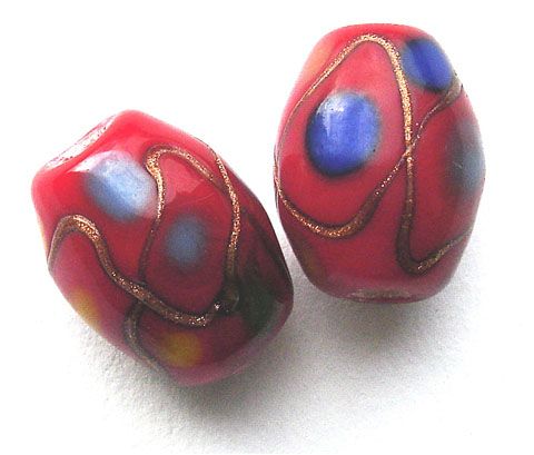 GL2229 15x10mm Red Spotted Oval