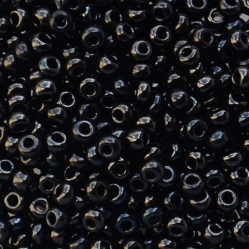 RC740 Op Chalk Black Size 8 Seed Beads