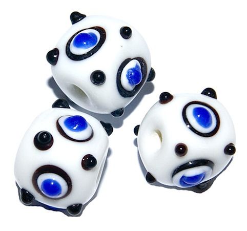 GL2883 White Dotty Cube Beads