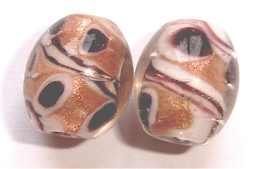 GL2915 8x10mm white oval with goldstone decoration
