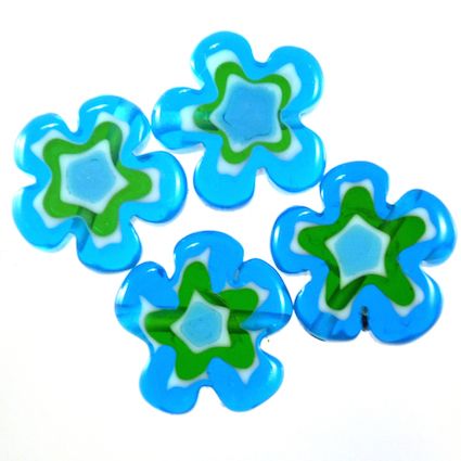 GL2974 12mm turquoise and green flower shaped beads