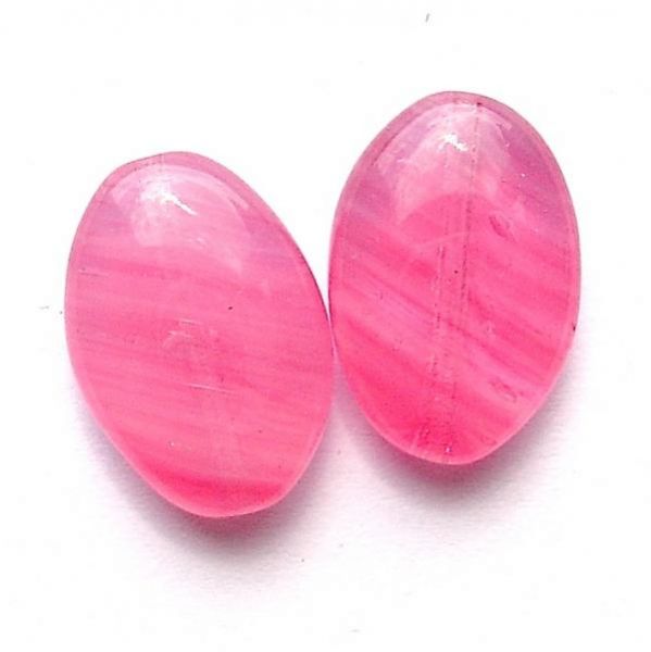 GL1393 12x16mm Soft Rose Pink Marl cushioned oval