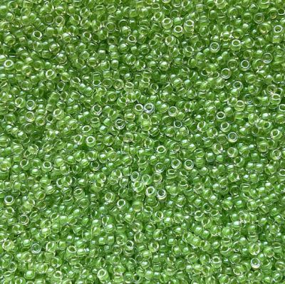 15-0228 Lt Green Lined Crystal Size 15 Seed Beads