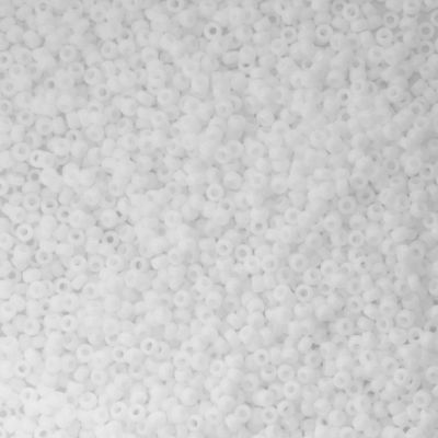 15-0402 Chalk White Size 15 Seed Beads