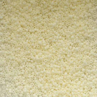 15-2021 Matte Op Cream Size 15 Seed Beads