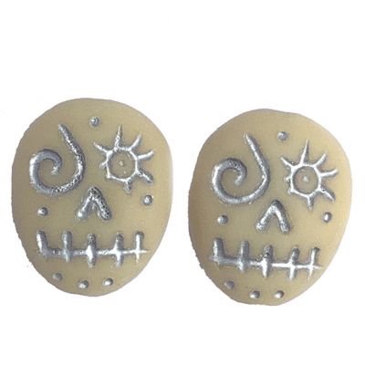 GL1653 16x13mm Stone with Silver Day Of The Dead Skull Beads