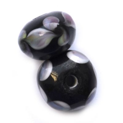 GL6518 Lilac Spring Swirl on Black Beads