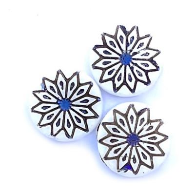 GL6777 18mm White with Indigo and Gold Origami Bead
