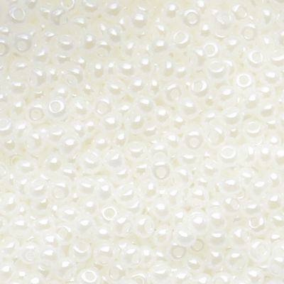 RC039 White Pearl Size 8 Seed Beads