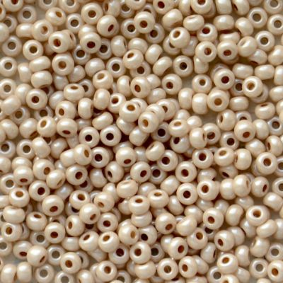 RC076 Latte Pearl Size 8 Seed Beads