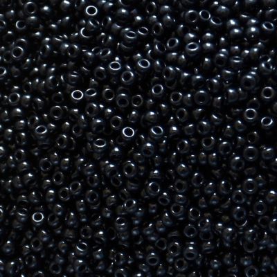 RC11-0401 Black Size 11 Seed Beads