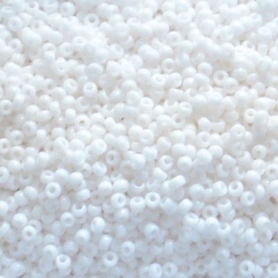 RC11-0402 Op White Size 11 Seed Beads