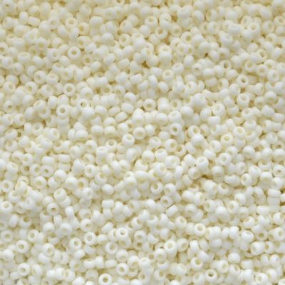 RC11-2021 Matte Op Cream Size 11 Seed Beads