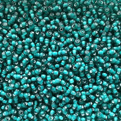 RC523 White Lined Teal Size 8 Seed Bead