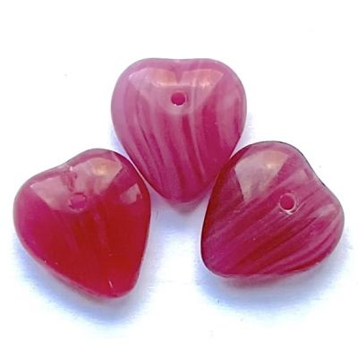 GL6786 12mm Cranberry Marl Heart