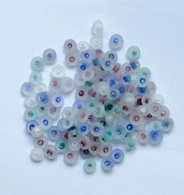 Dip521 bag of asst colour chakri beads
