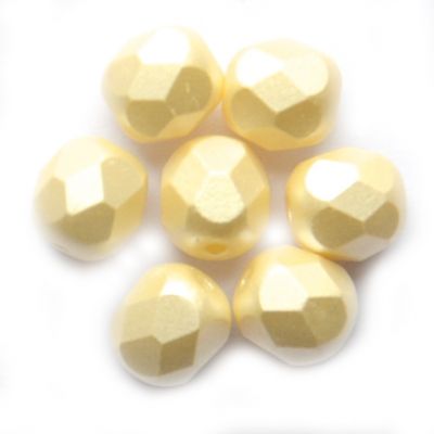 FG717 6mm Ivory Pearl Facet