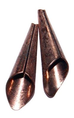 MB656C 22x6mm Delicate Antique Copper Curved Bead Cone