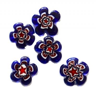GL2986 12mm Blue and white flower shaped beads