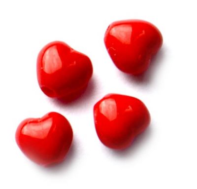 GL3386 6mm Opaque Red Heart Bead