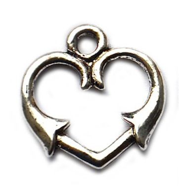 MB882 Medieval Heart Pendant