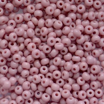 RC317 Chalk Dusty Pink Size 8 Seed Beads