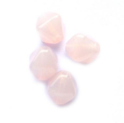 GL3981 6mm Soft Pale Pink Bicone