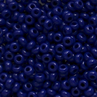 RC463 Chalk Navy Blue Size 8 Seed Beads