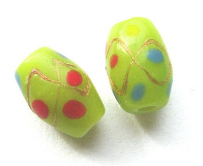 GL2230 15x10mm Lime Green Spotted Oval