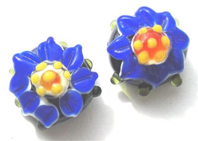GL2261 16mm Blue Disc with Flower Decoration