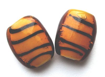 GL0741 Amber Humbug Bead