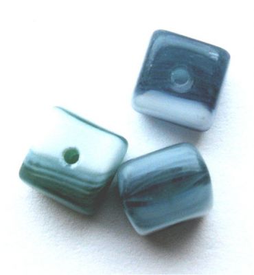 GL0765 6x5mm Green and White Rounded Cube