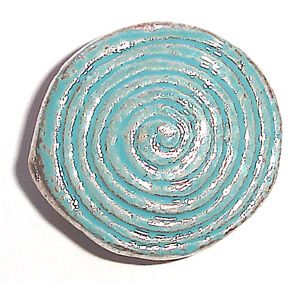 MB081 20mm metal disc with spiral and turquoise decoration