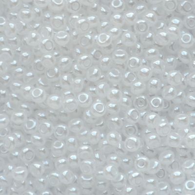 RC016 White Pearl Size 10 Seed Beads
