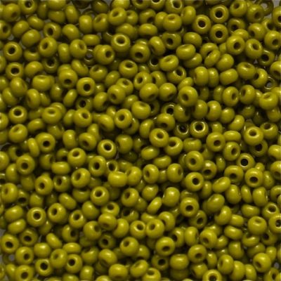 RC652 Op Chalk Olive Green Size 10 Seed Beads