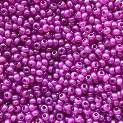 RC803 Pearl Mauve Size 10 Seed Beads